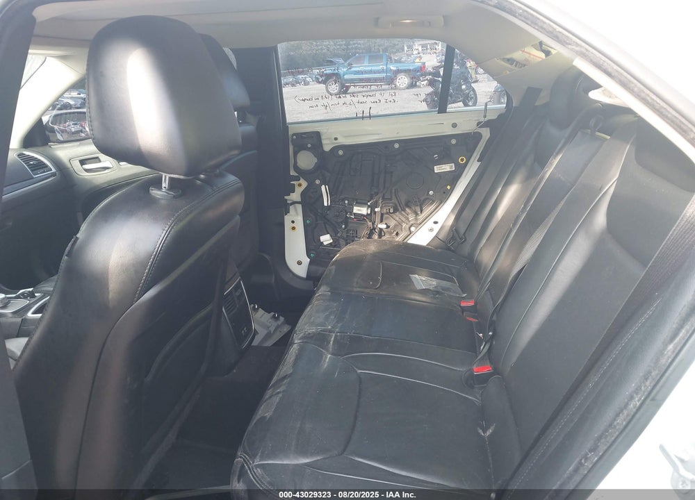 2016 CHRYSLER 300 VIN: 2C3CCAAG3GH268489