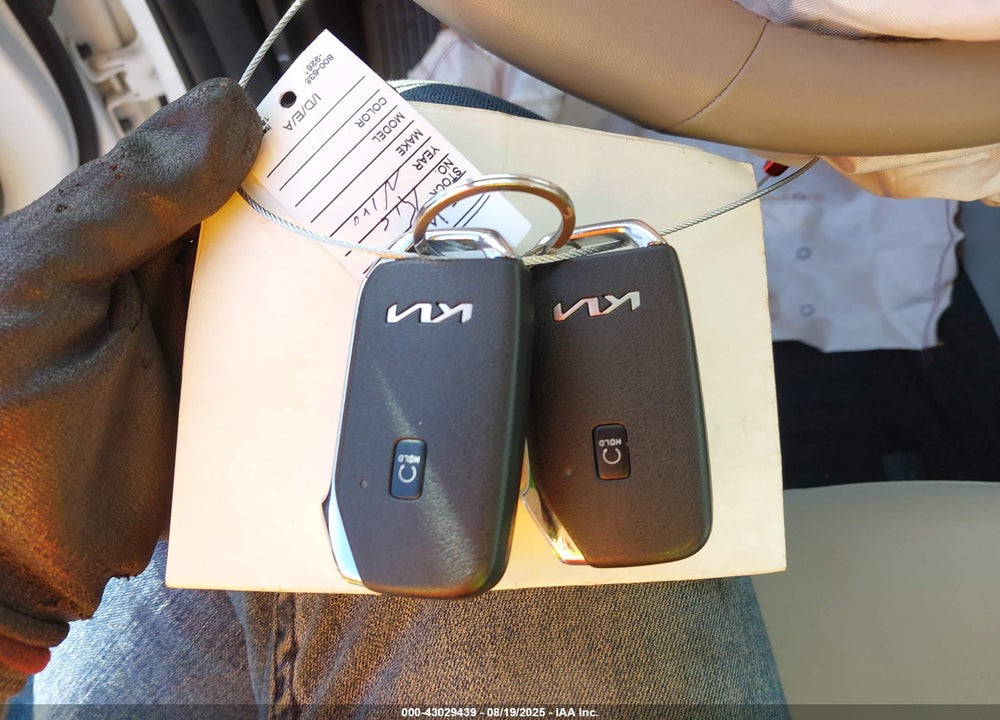 2023 KIA NIRO VIN: KNDCR3L17P5076353