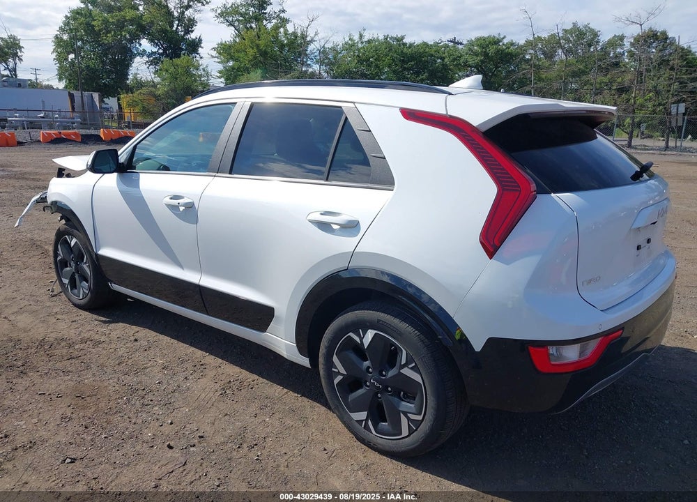 2023 KIA NIRO VIN: KNDCR3L17P5076353