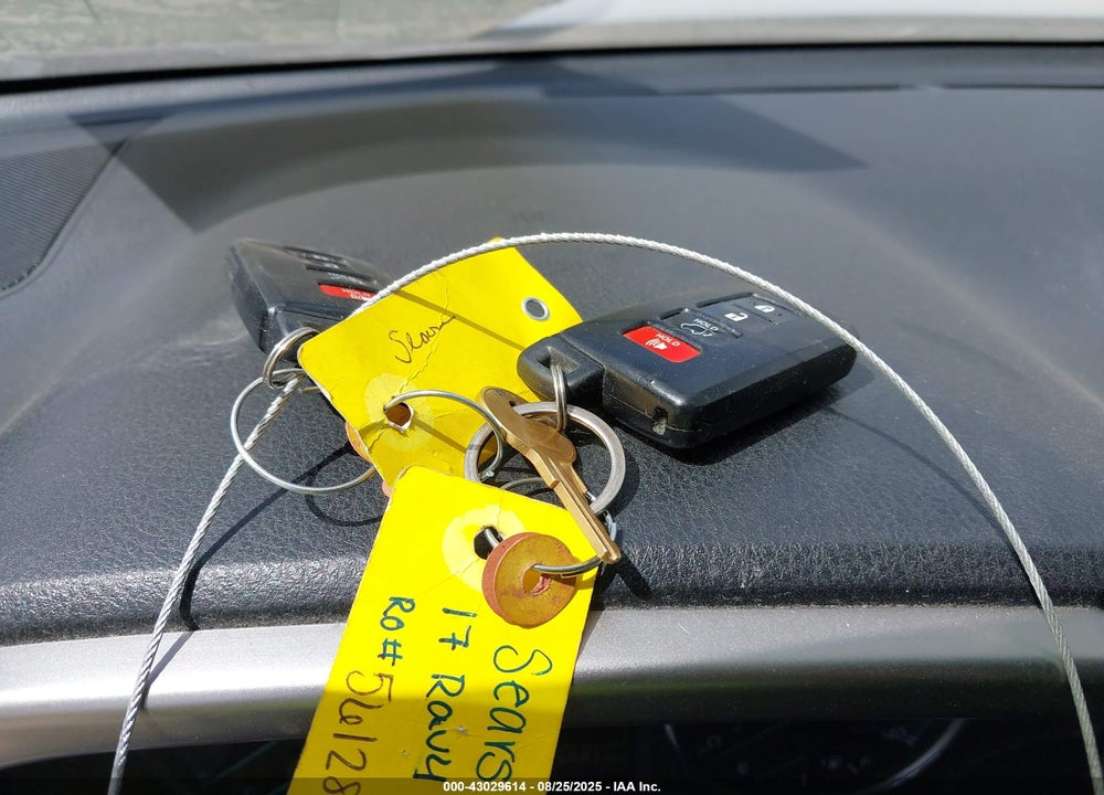 2017 TOYOTA RAV4 HYBRID VIN: JTMDJREV8HD121452