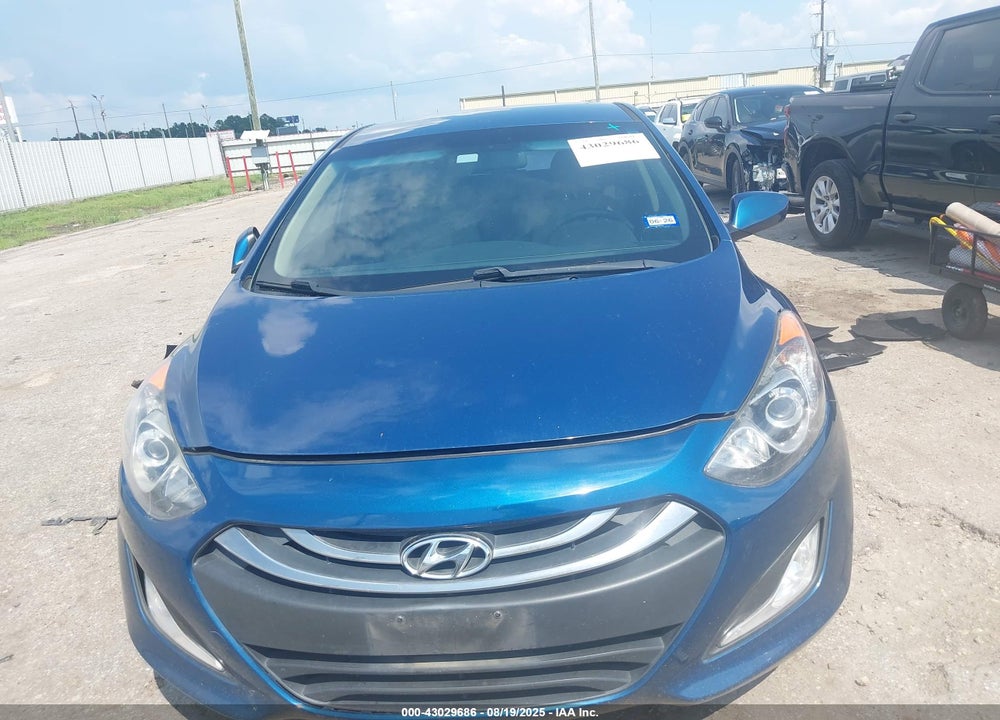 2014 HYUNDAI ELANTRA VIN: KMHD35LH4EU196169