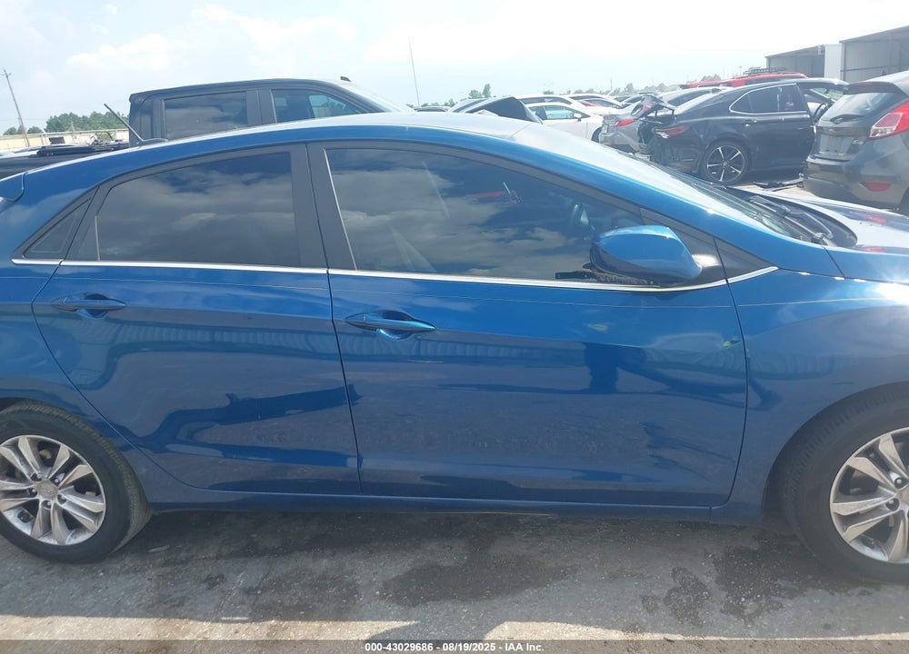 2014 HYUNDAI ELANTRA VIN: KMHD35LH4EU196169