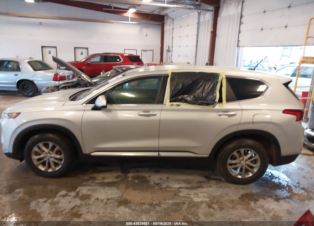 2019 HYUNDAI SANTA FE VIN: 5NMS2CAD0KH065164