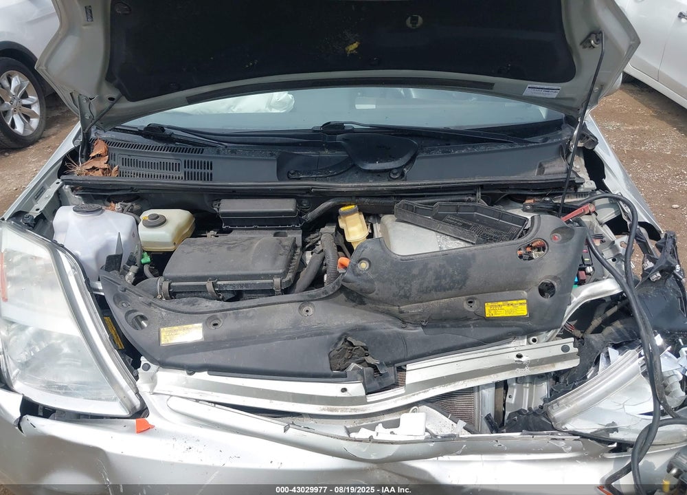 2005 TOYOTA PRIUS VIN: JTDKB20U153013136