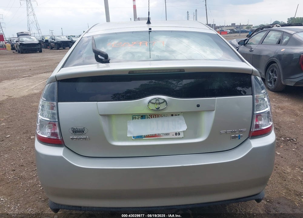 2005 TOYOTA PRIUS VIN: JTDKB20U153013136