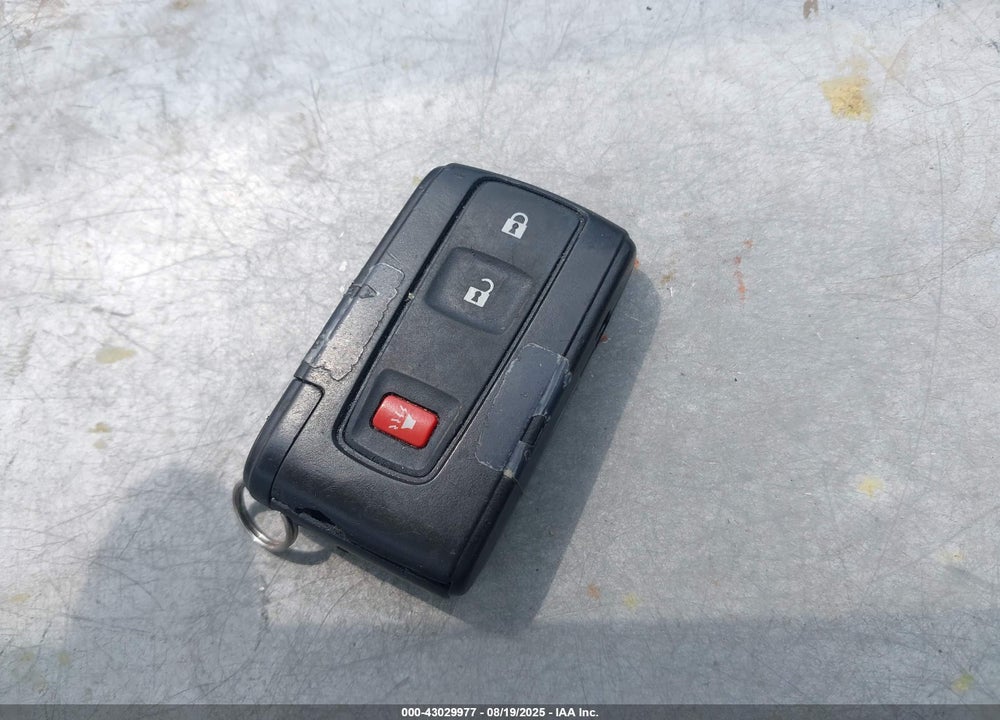 2005 TOYOTA PRIUS VIN: JTDKB20U153013136