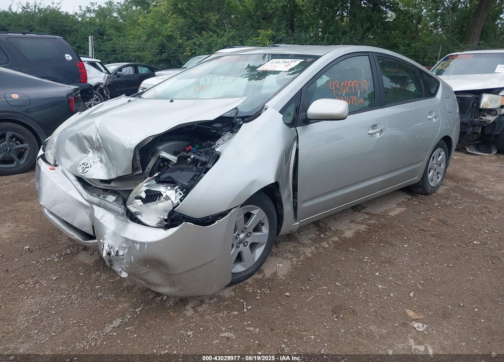 2005 TOYOTA PRIUS VIN: JTDKB20U153013136