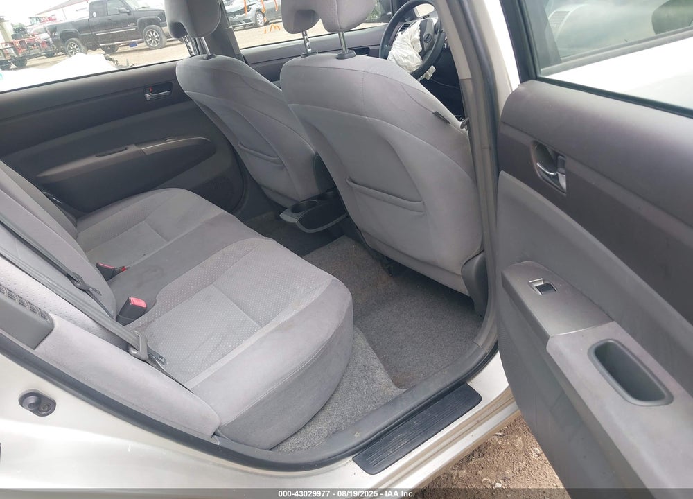 2005 TOYOTA PRIUS VIN: JTDKB20U153013136