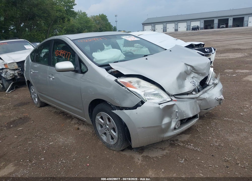 2005 TOYOTA PRIUS VIN: JTDKB20U153013136