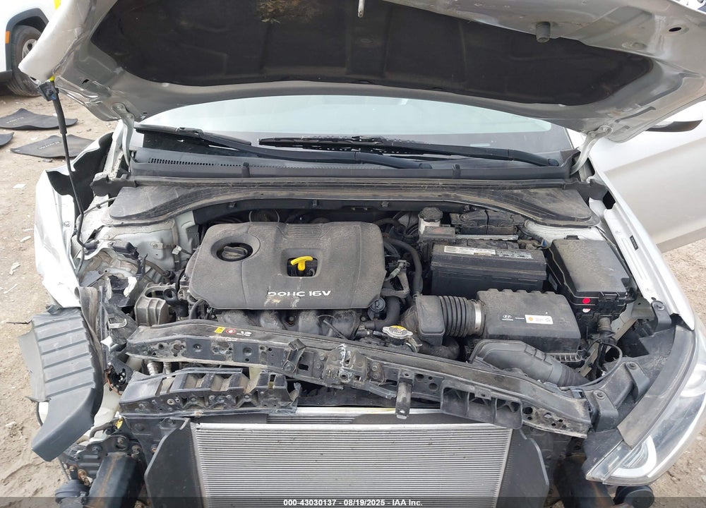2017 HYUNDAI ELANTRA VIN: 5NPD84LF1HH151459