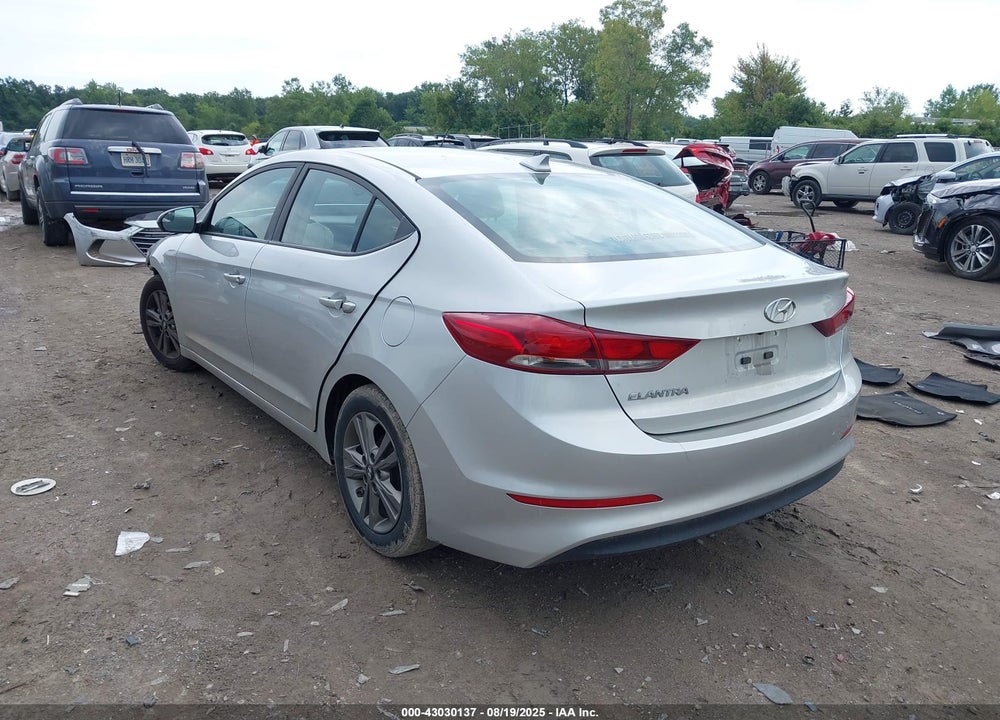 2017 HYUNDAI ELANTRA VIN: 5NPD84LF1HH151459
