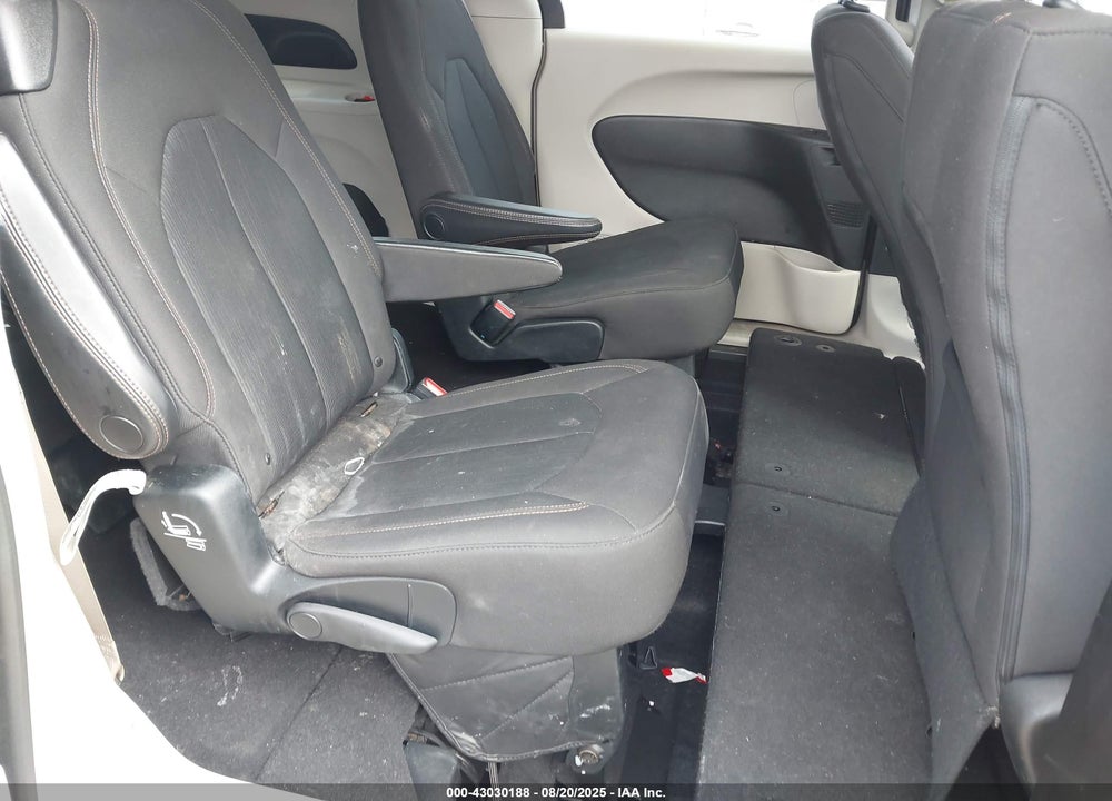2017 CHRYSLER PACIFICA LX VIN: 2C4RC1CG6HR739209