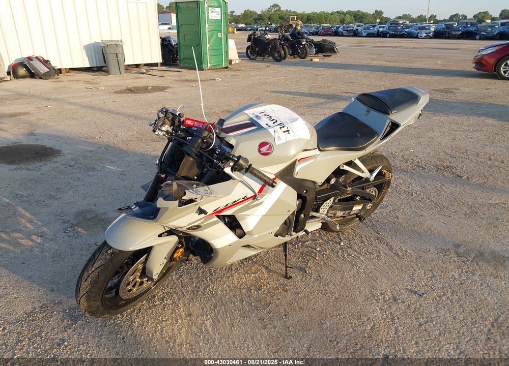2025 HONDA CBR600 RR VIN: JH2PC40H5SK200292