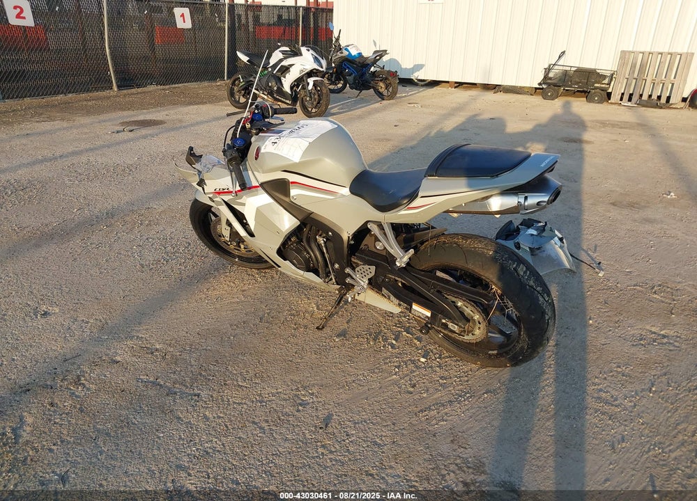 2025 HONDA CBR600 RR VIN: JH2PC40H5SK200292