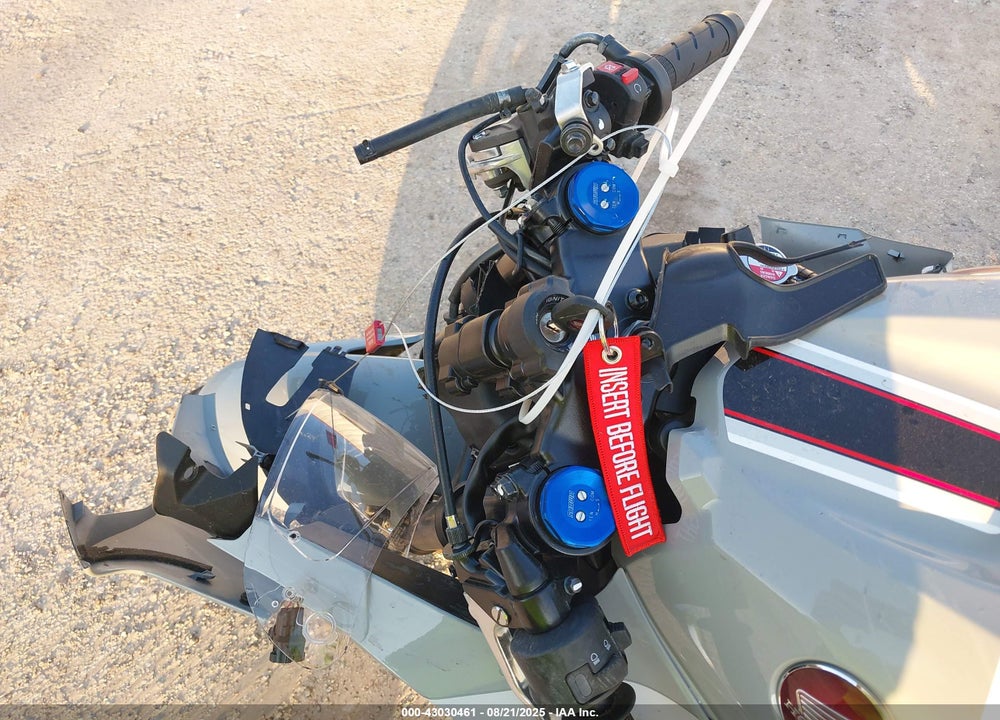 2025 HONDA CBR600 RR VIN: JH2PC40H5SK200292