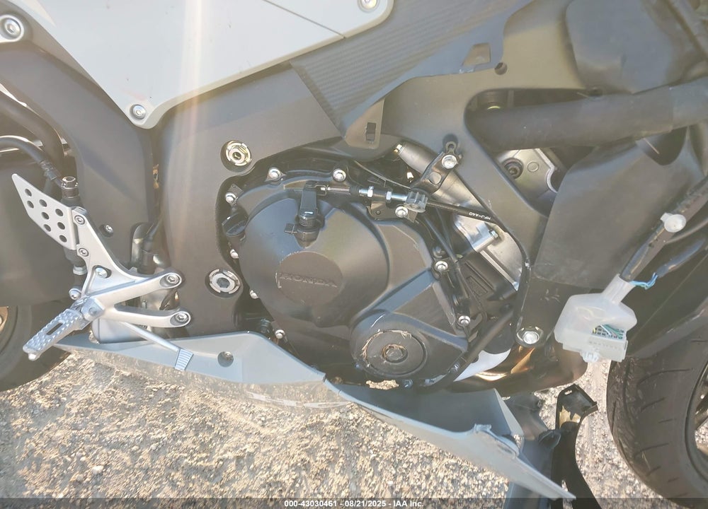 2025 HONDA CBR600 RR VIN: JH2PC40H5SK200292