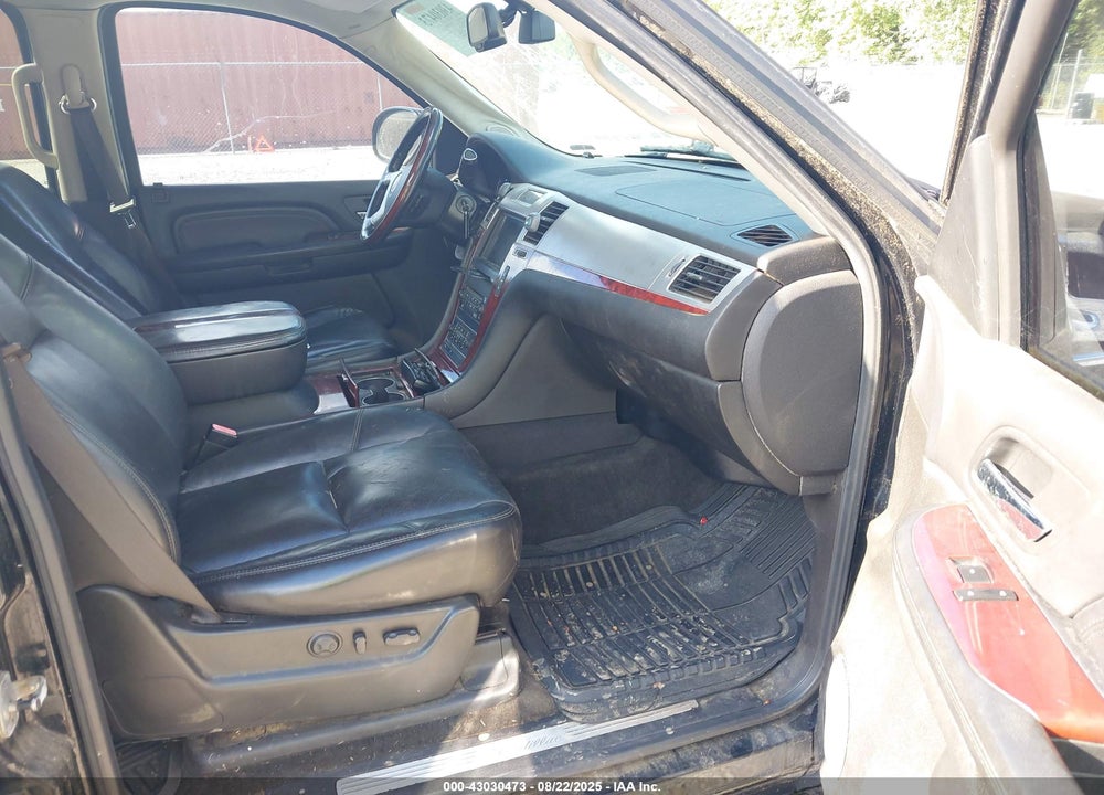 2008 CADILLAC ESCALADE ESV STANDARD VIN: 1GYFK66878R200105