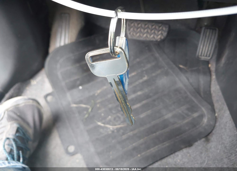 2004 TOYOTA RAV4 VIN: JTEGD20V740011220