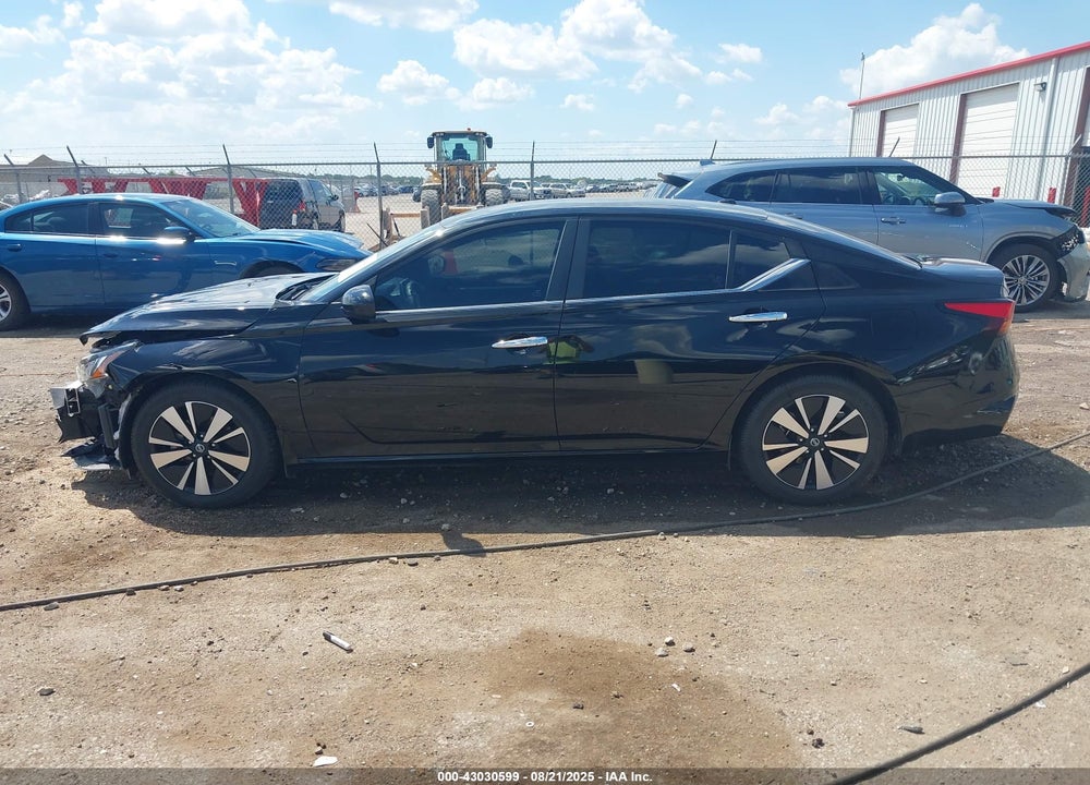 2021 NISSAN ALTIMA SV FWD VIN: 1N4BL4DV9MN418858