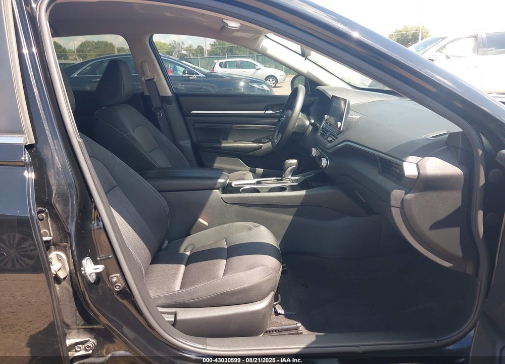2021 NISSAN ALTIMA SV FWD VIN: 1N4BL4DV9MN418858