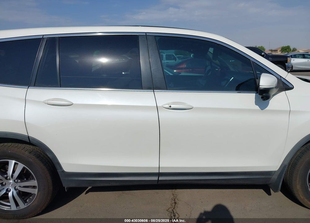 2017 HONDA PILOT VIN: 5FNYF5H34HB018754