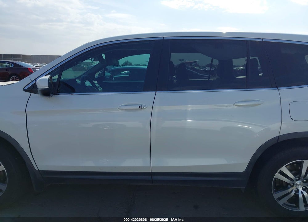 2017 HONDA PILOT VIN: 5FNYF5H34HB018754