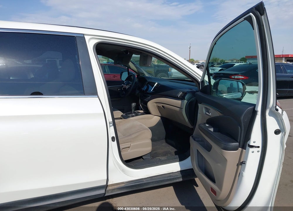 2017 HONDA PILOT VIN: 5FNYF5H34HB018754