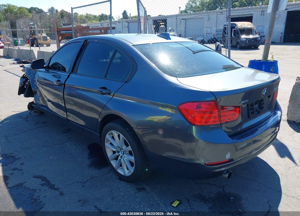 2014 BMW 3 SERIES VIN: WBA3C3C54EF983277