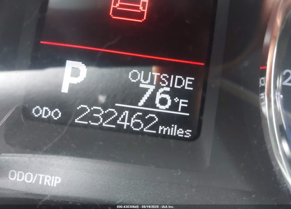 2018 TOYOTA COROLLA LE VIN: 2T1BURHE0JC010603