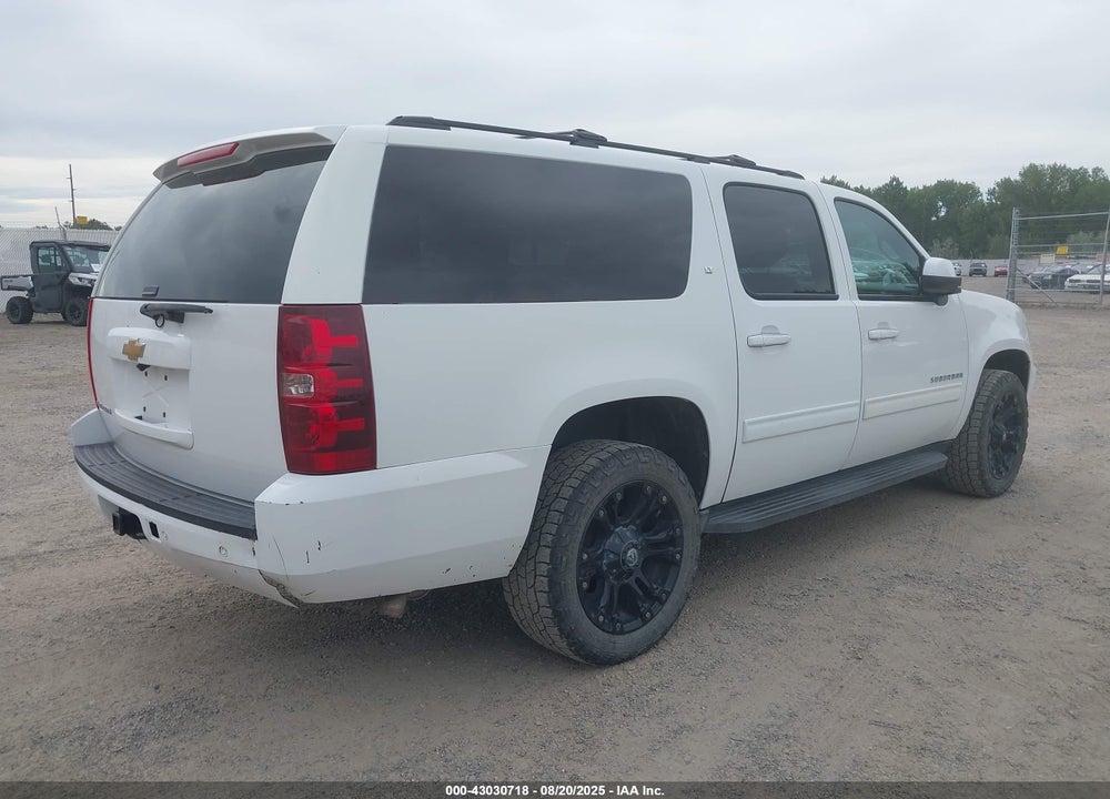 2013 CHEVROLET SUBURBAN 1500 VIN: 1GNSKJE72DR126867