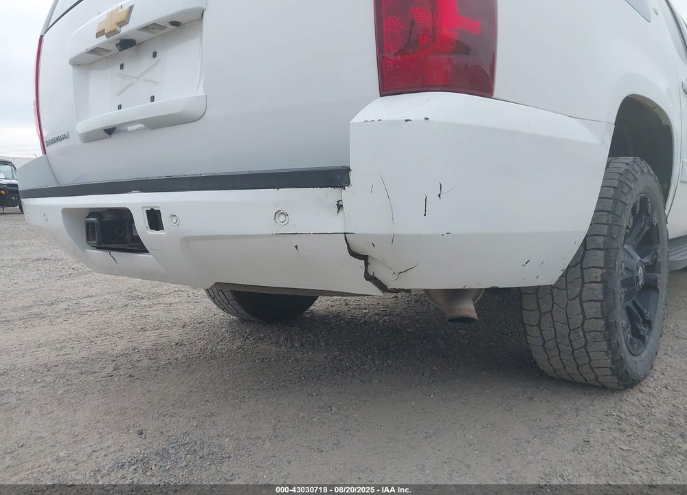 2013 CHEVROLET SUBURBAN 1500 VIN: 1GNSKJE72DR126867
