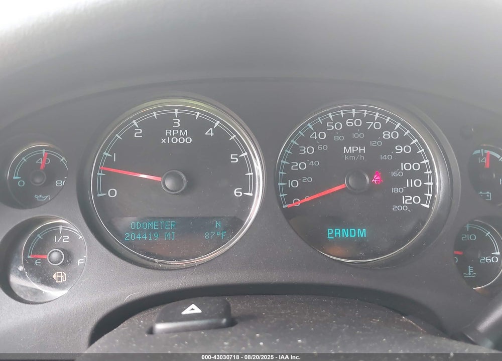 2013 CHEVROLET SUBURBAN 1500 VIN: 1GNSKJE72DR126867