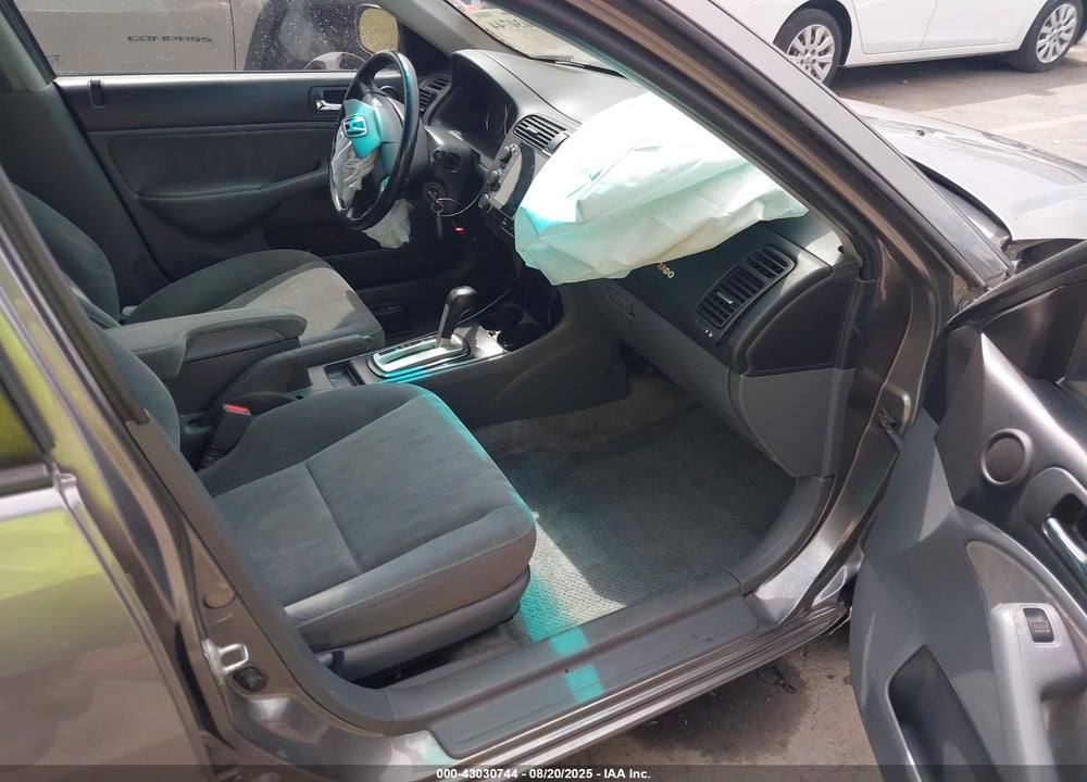 2005 HONDA CIVIC EX VIN: 2HGES26705H571153