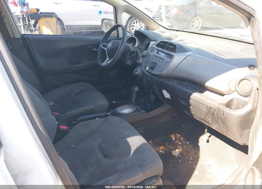 2013 HONDA FIT VIN: JHMGE8H39DC073643