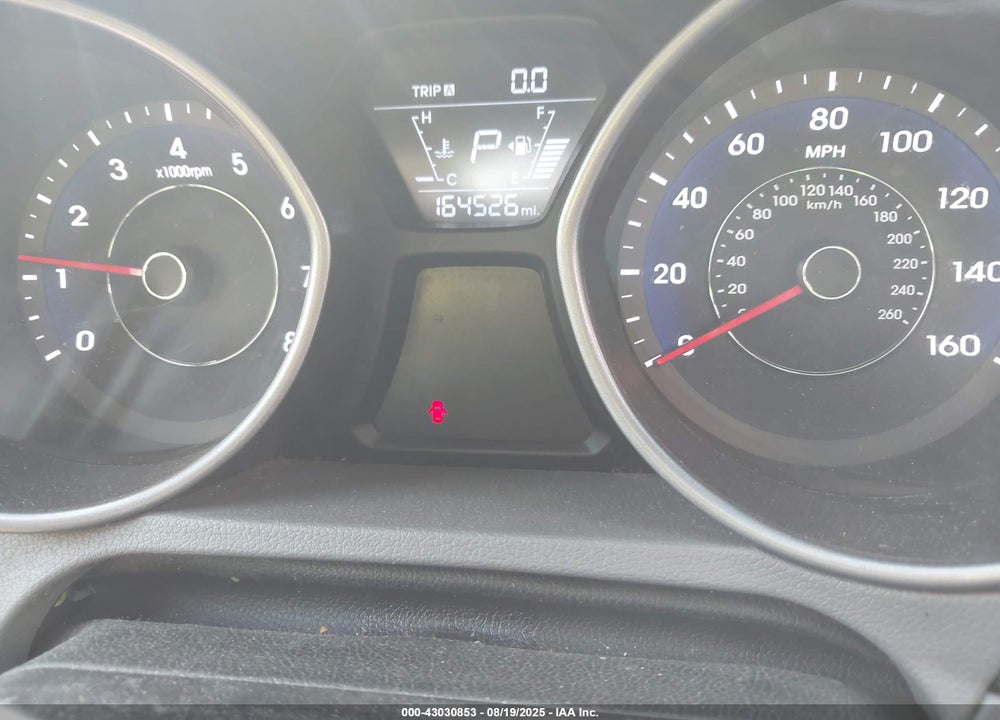 2014 HYUNDAI ELANTRA VIN: 5NPDH4AE4EH456461