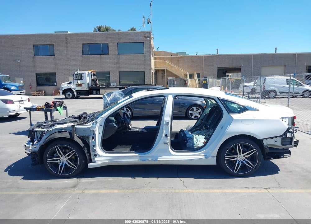 2022 HONDA ACCORD HYBRID TOURING VIN: 1HGCV3F94NA007445
