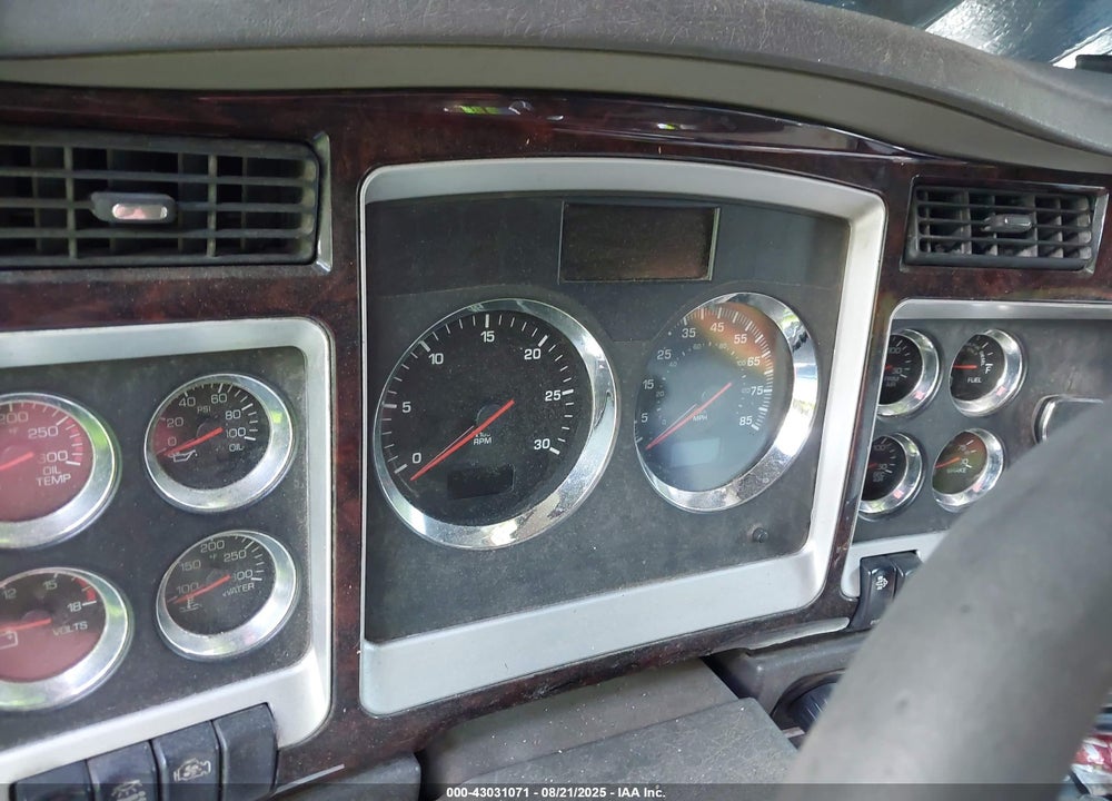 2013 KENWORTH CONSTRUCTION T660 VIN: 1XKADP9X7DJ339490