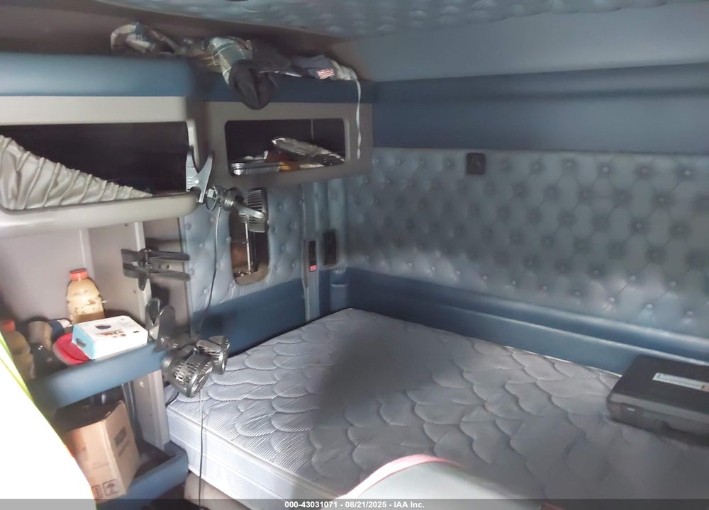 2013 KENWORTH CONSTRUCTION T660 VIN: 1XKADP9X7DJ339490