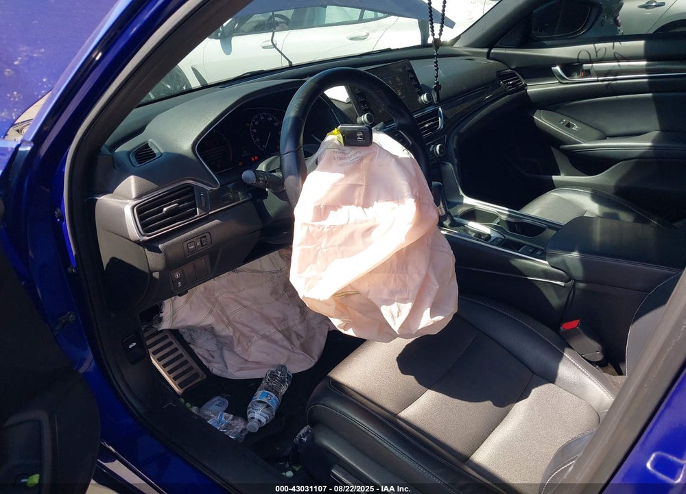 2018 HONDA ACCORD VIN: 1HGCV1F3XJA151690