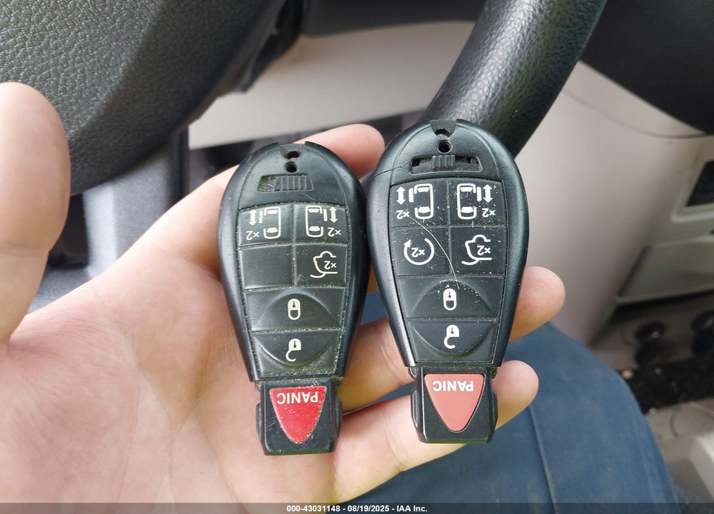 2011 DODGE GRAND CARAVAN MAINSTREET VIN: 2D4RN3DG6BR755750