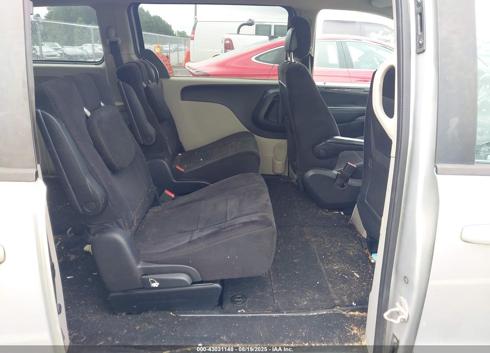 2011 DODGE GRAND CARAVAN MAINSTREET VIN: 2D4RN3DG6BR755750