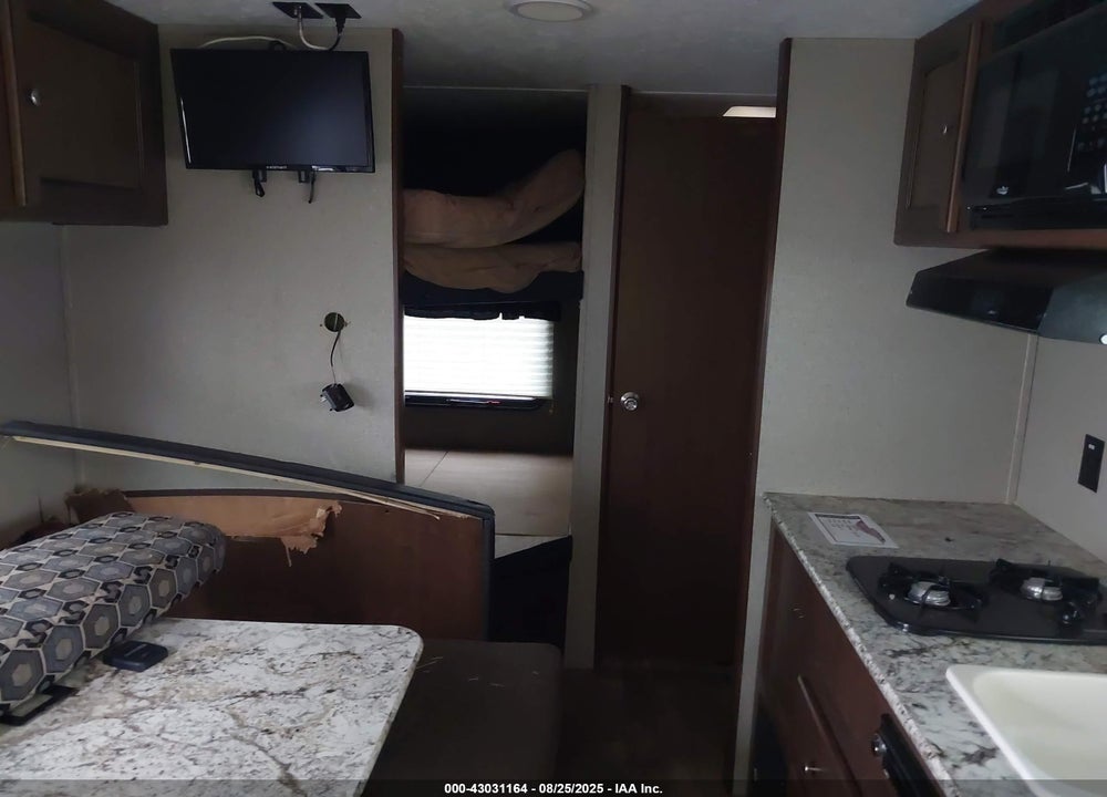 2018 KEYSTONE LHS VIN: 4YDT18516JW244449