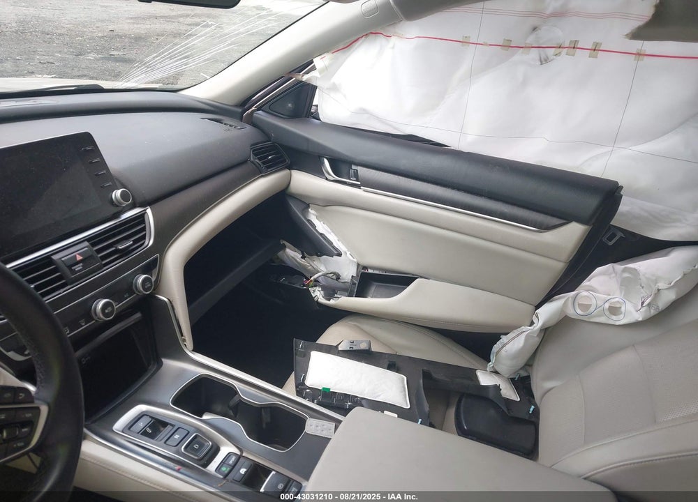 2018 HONDA ACCORD VIN: 1HGCV3F53JA000932