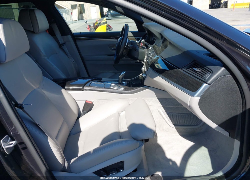 2013 BMW 5 SERIES VIN: WBAFR7C5XDC820989