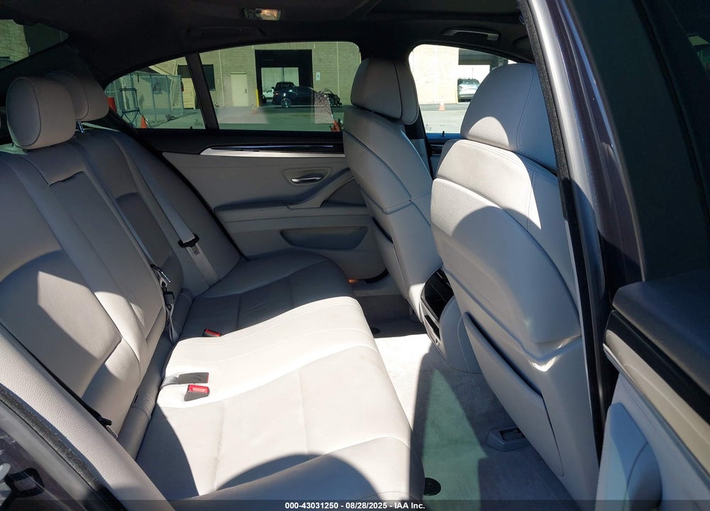 2013 BMW 5 SERIES VIN: WBAFR7C5XDC820989