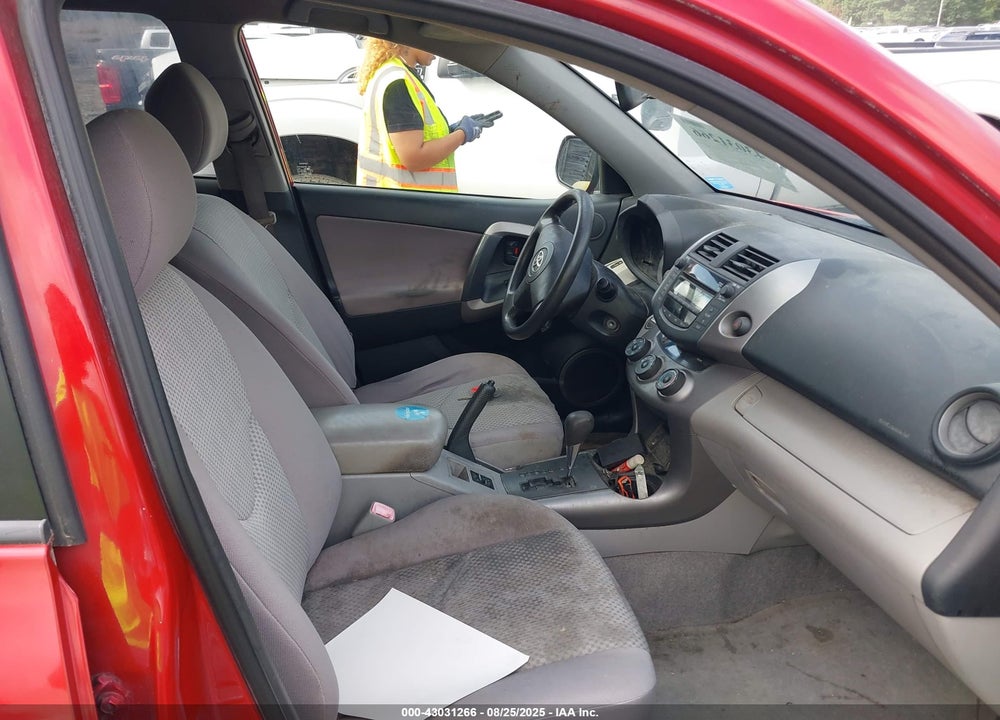 2008 TOYOTA RAV4 BASE V6 VIN: JTMBK33V585067073
