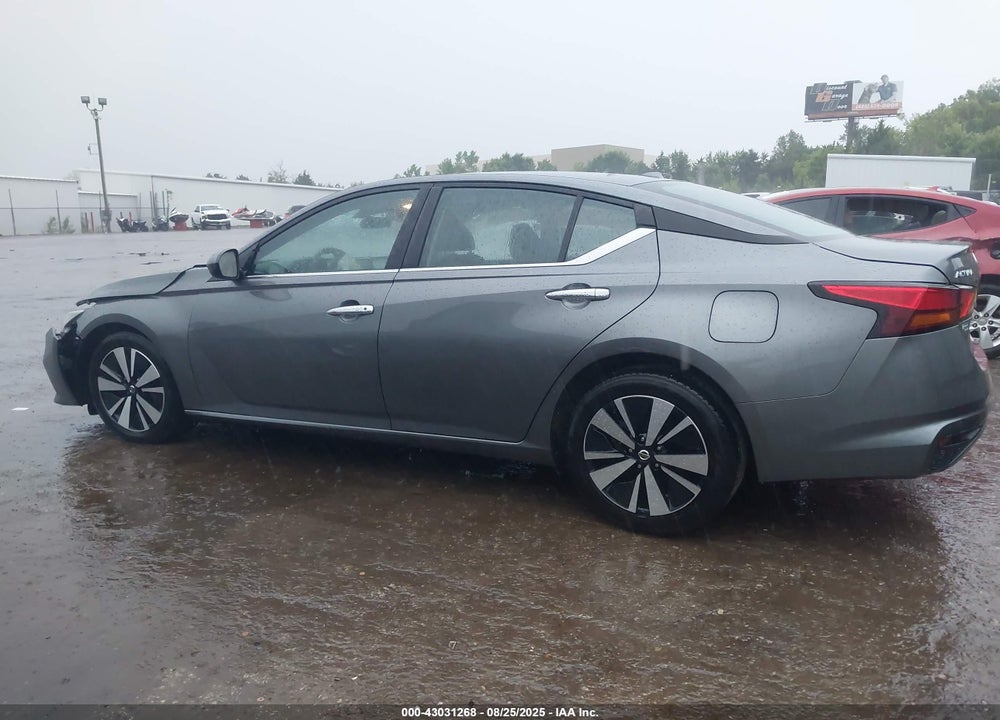 2022 NISSAN ALTIMA SV FWD VIN: 1N4BL4DV3NN317669