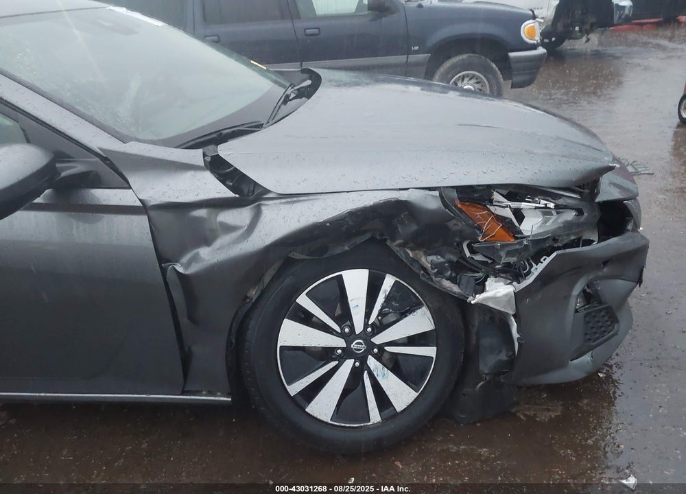 2022 NISSAN ALTIMA SV FWD VIN: 1N4BL4DV3NN317669