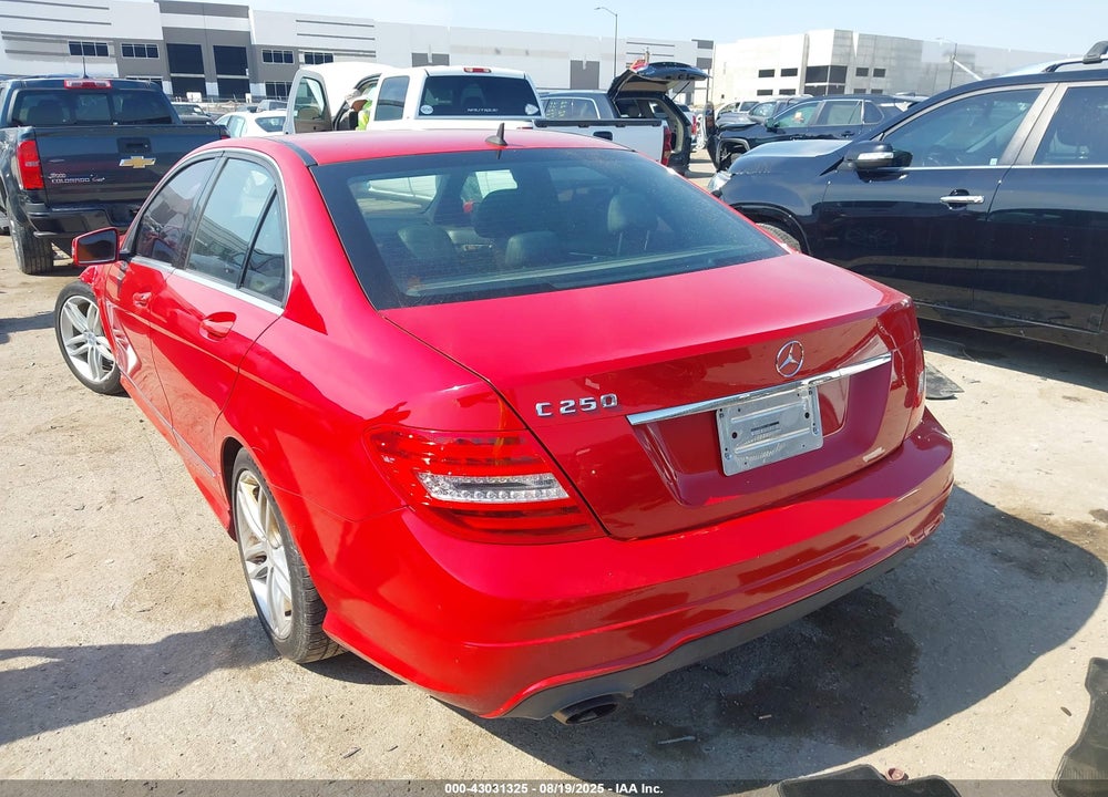 2014 MERCEDES-BENZ C CLASS VIN: WDDGF4HB5ER311488