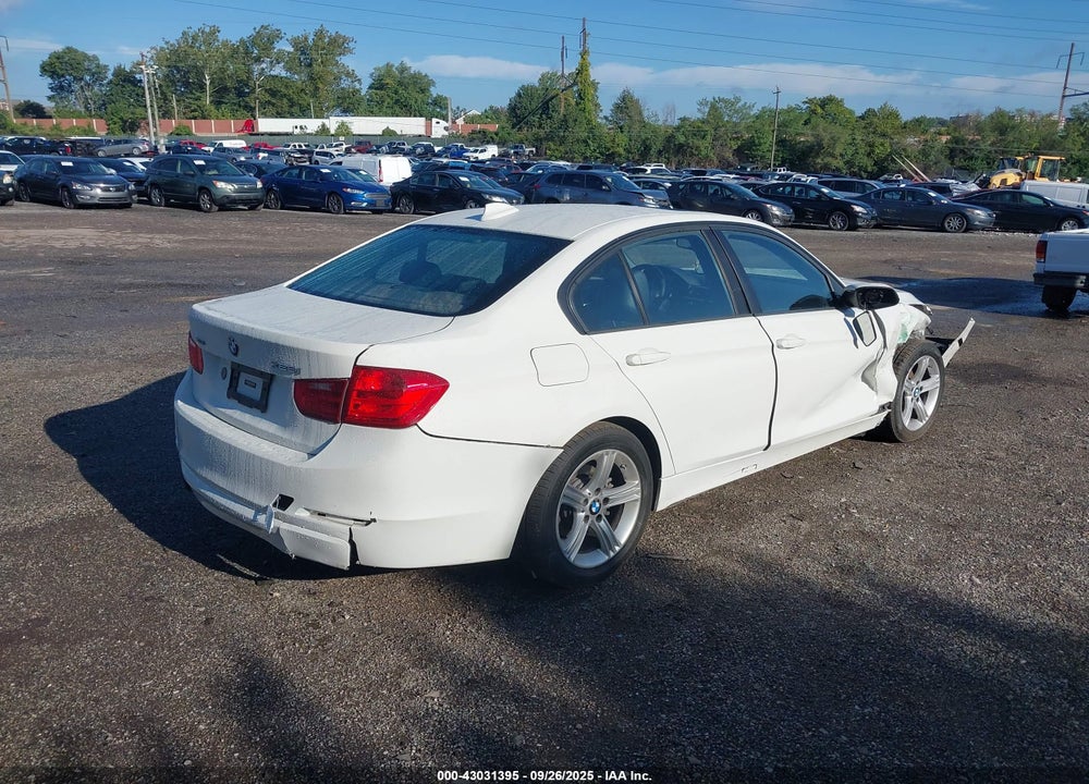 2013 BMW 3 SERIES VIN: WBA3B3C50DF541825